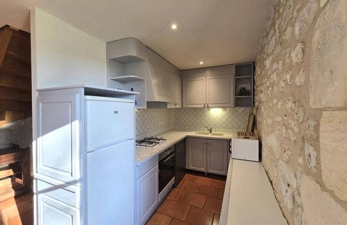 Monsac Cabaña | Casa rural con 3 habitaciones, terraza y amplio terreno en Monsac.