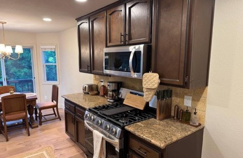 Folsom Casa | Charming 3-bedroom Folsom Cottage Near Trails, Lake & Old Town