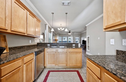 Covington Casa | Charming 3-bedroom GATED Garden house in Covington with POOL