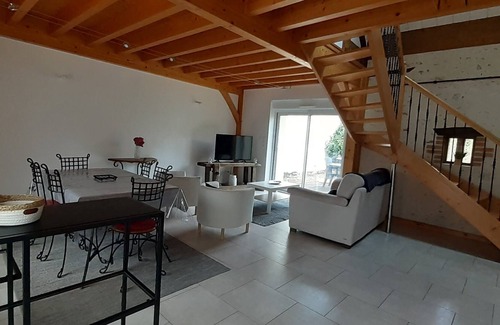 Monts Casa | Charming 3 bedroom gite in the heart of Touraine