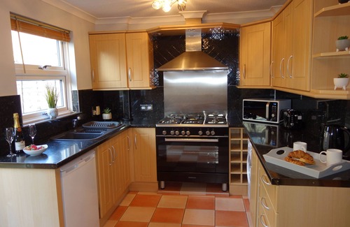 Chelmsford Casa | Charming 3 bedroom home with WIFI and parking