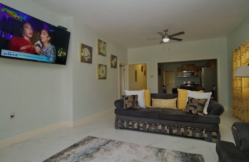 Port Antonio Casa | Charming 3-bedroom house in enchanting Fairy Hill with WiFi, AC