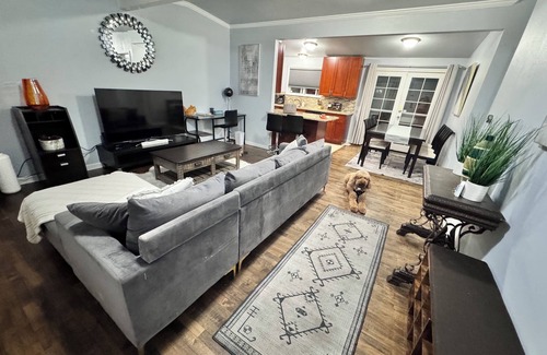 Des Moines Casa | Charming 3-bedroom house with AC and in peaceful city Des Moines near the Marina