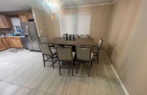 High Point Casa | Charming 3-bedroom house in peaceful High Point with AC