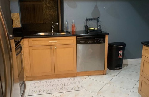 Lauderhill Casa | Charming 3-bedroom house with AC, WiFi in enjoyable Lauderhill