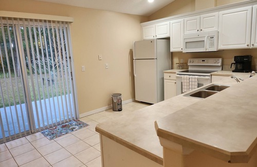 Indian Trails Casa | Charming 3-bedroom house in lovely Palm Coast with WiFi, AC