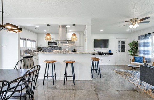 Portsmouth Casa | Charming 3-bedroom house with WiFi in Portsmouth near the Elizabeth River