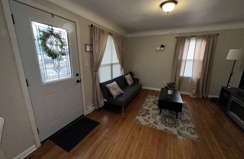 Southfield Casa | Charming 3-bedroom house with WiFi in welcoming Southfield