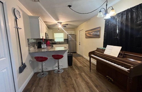 Titusville Casa | Charming 3-bedroom house with WiFi and AC in Titusville