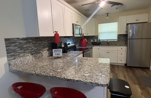 Titusville Casa | Charming 3-bedroom house with WiFi and AC in Titusville