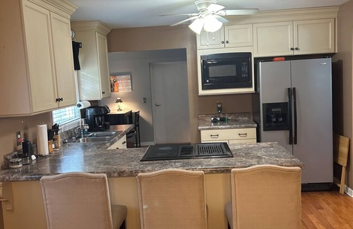 Tuscaloosa Casa | Charming 3-bedroom house with AC, WiFi in lovely Tuscaloosa-1 mile from campus
