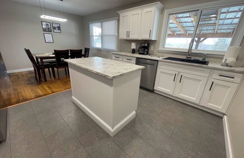 Winchester Casa | Charming 3-Bedroom House with Pool, WiFi, AC in Tranquil Winchester