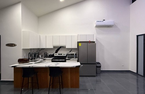 Villarreal Casa | Charming 3-bedroom house with AC, WiFi in fabulous Tamarindo
