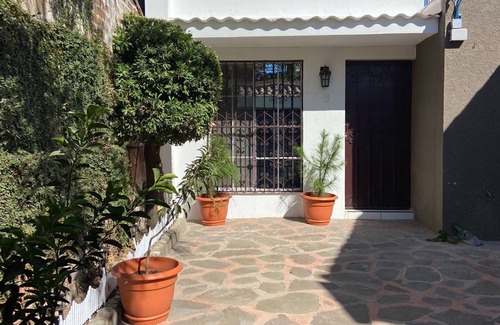 Santa Ana Casa | Charming 3-bedroom house in enchanting Santa Ana with AC, WiFi