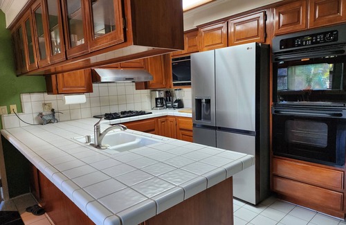 Orangevale Casa | Charming 3-bedroom house with solar pool.WiFi and AC in delightful Fair Oaks