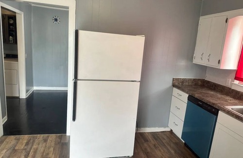 Kingsport Casa | Charming 3-bedroom house in Kingsport with AC, WiFi. Enjoy your stay