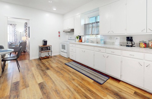 Mansfield Casa | Charming 3-bedroom house in Mansfield with WiFi, AC, full kitchen