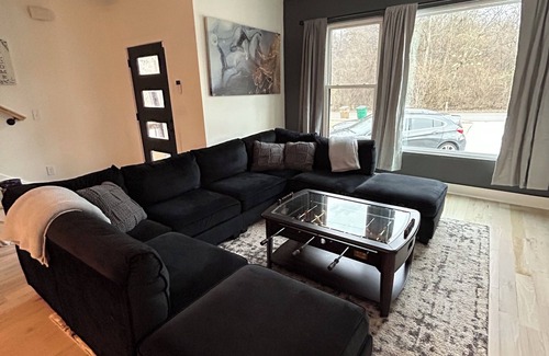 Madison Casa | Charming 3-bedroom house - 10 minutes from Broadway