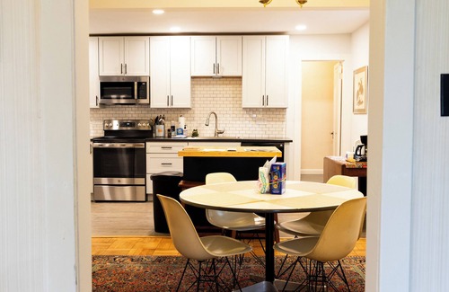 Pentwater Casa | Charming 3-bedroom house with WiFi, AC in delightful Pentwater