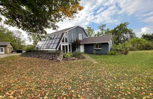Xenia Casa | Charming 3-bedroom home on beautiful land with ponds close to amenities.