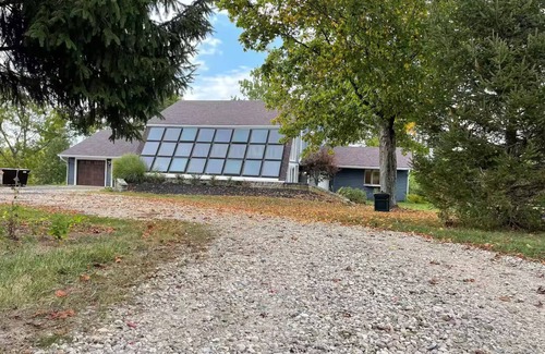 Xenia Casa | Charming 3-bedroom home on beautiful land with ponds close to amenities.