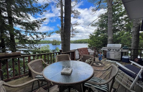 Raymond Casa | Charming 3-bedroom home in Sebago Lake Region