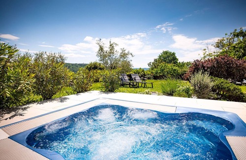 Buzet Casa | Charming 3-bedroom house with AC and WiFi in Sovinjak