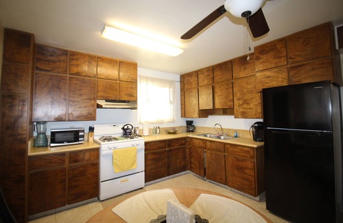 Lancaster Casa | Charming 3-bedroom house with WiFi, AC Near Downtown Lancaster