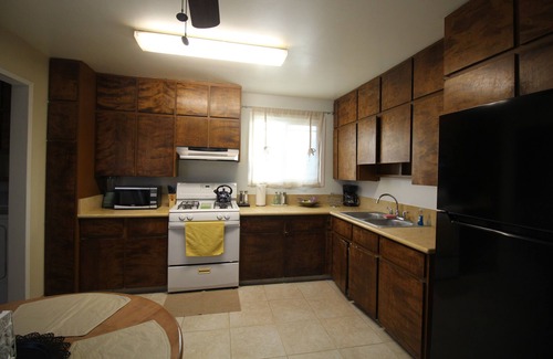 Lancaster Casa | Charming 3-bedroom house with WiFi, AC Near Downtown Lancaster
