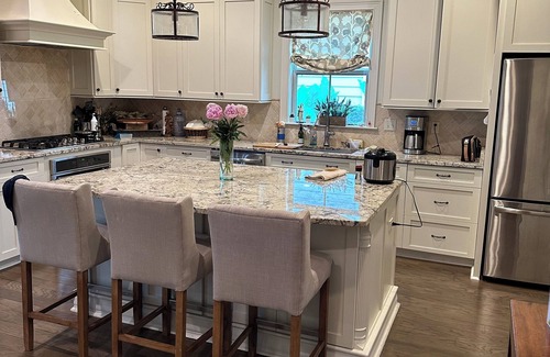 Bonnabel Place Casa | Charming 3-bedroom house with WiFi, AC in peaceful Metairie.
