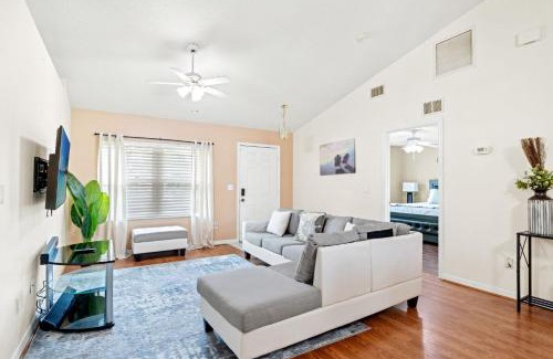 Palm Coast Casa | Charming 3-bedroom house & WiFi - Spotless Villas
