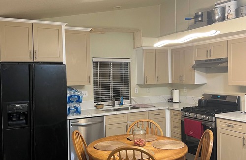 Palmdale Casa | Emiliana’shouse