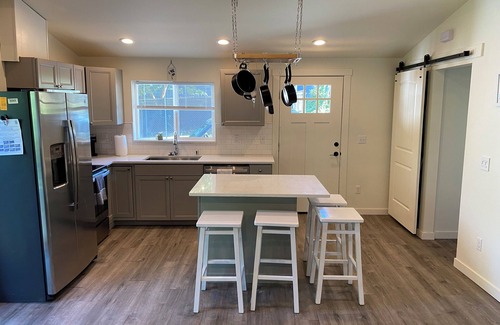 Puyallup Casa | Charming 3-bedroom house in Puyallup with WiFi, AC