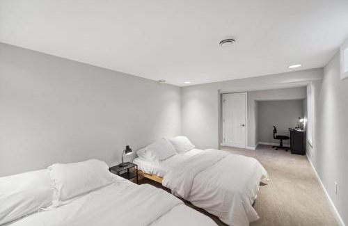 Thomas - Dale Casa | Charming 3 bedroom house in lovely Como Neighborhood Saint Paul
