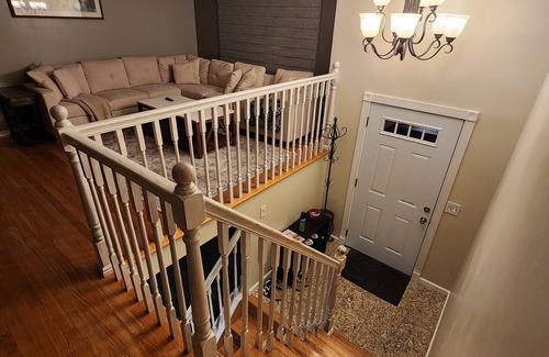 Mehlville Casa | Charming 3-bedroom house in fabulous St. Louis with WiFi, AC