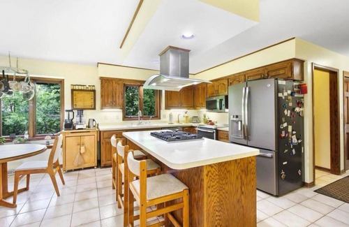 Waukesha Casa | Charming 3-Bedroom House-Ideal for a Relaxing Stay