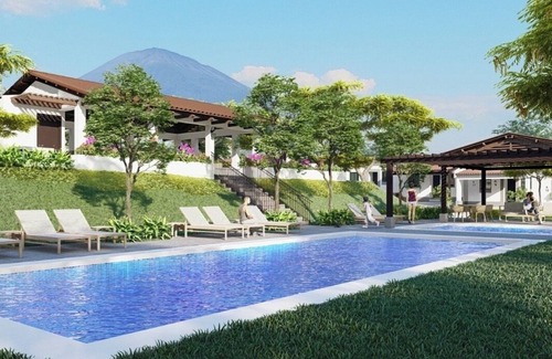 San Miguel Casa | Charming 3-bedroom house with AC, WiFi in quaint Villas de San Andres, Quelepa