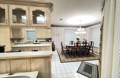 Bedford Casa | Charming 3-bedroom house near AT&T Stadium, Six Flag, DFW Airport