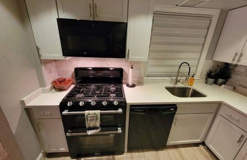 Dunning Casa | Charming 3-bedroom house in amazing Chicago