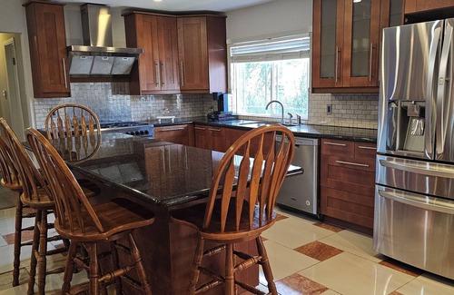 Garland Casa | Charming 3-bedroom house in Garland with WiFi and AC