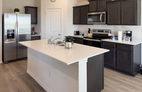 Sherman Casa | Charming 3-bedroom house with AC and WiFi in pleasant Sherman