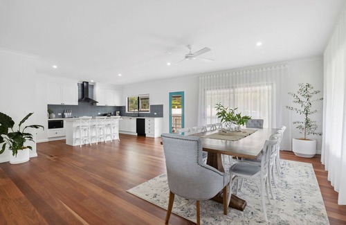 Repton Casa | Charming 3-bedroom house in enchanting Repton with AC, WiFi