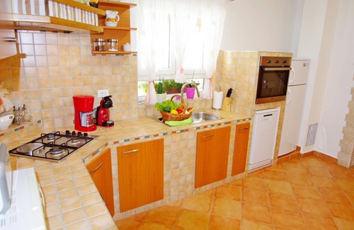 Sajini Casa | Charming 3-bedroom house with private pool and beautiful garden