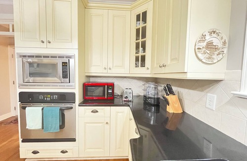 Highcroft Casa | Charming 3-bedroom house in serene Cary,