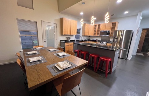 South Lamar Casa | Charming 3-bedroom house in central Austin