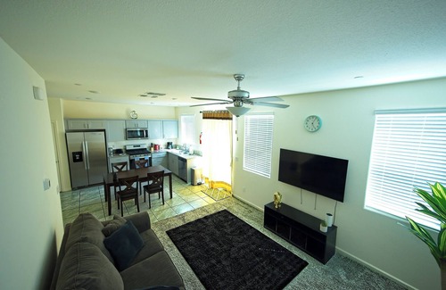 Merced Casa | Charming 3-bedroom house in nice Merced