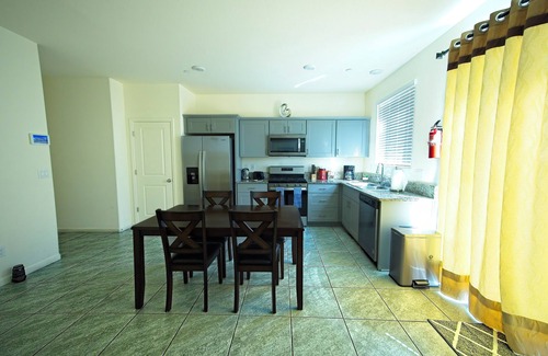 Merced Casa | Charming 3-bedroom house in nice Merced