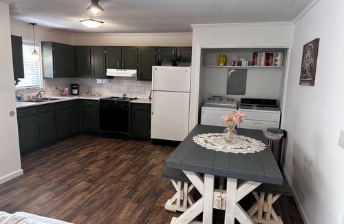 Seneca Casa | Charming 3-bedroom house with WiFi, in pleasant Seneca