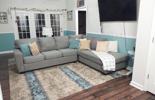 Valley Casa | Charming 3-bedroom house with AC and WiFi in fabulous Valley, Al.
