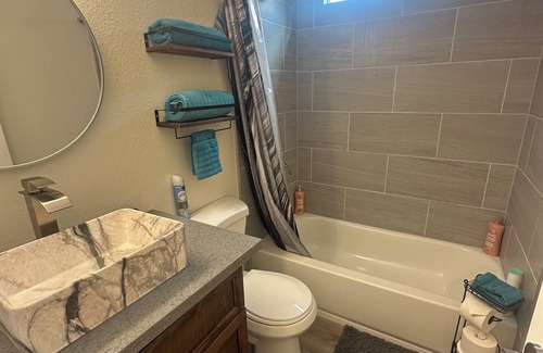 Covell Park Casa | Charming 3-bedroom house with WiFi and AC in amazing Davis